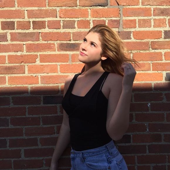 Meet your Posher, Andrea - Picture 1 of 1